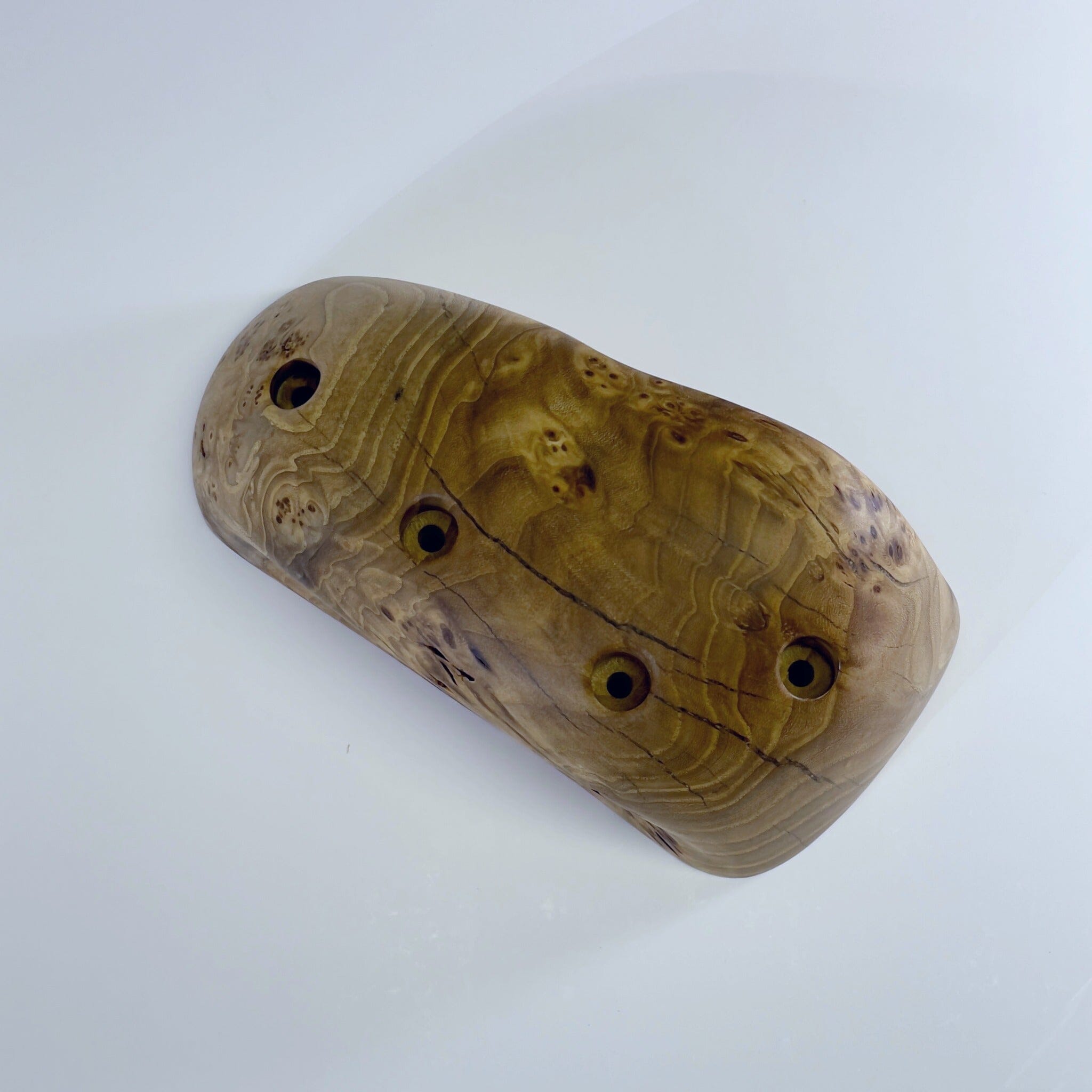 Burl Dugout Holds Ground Up Grips