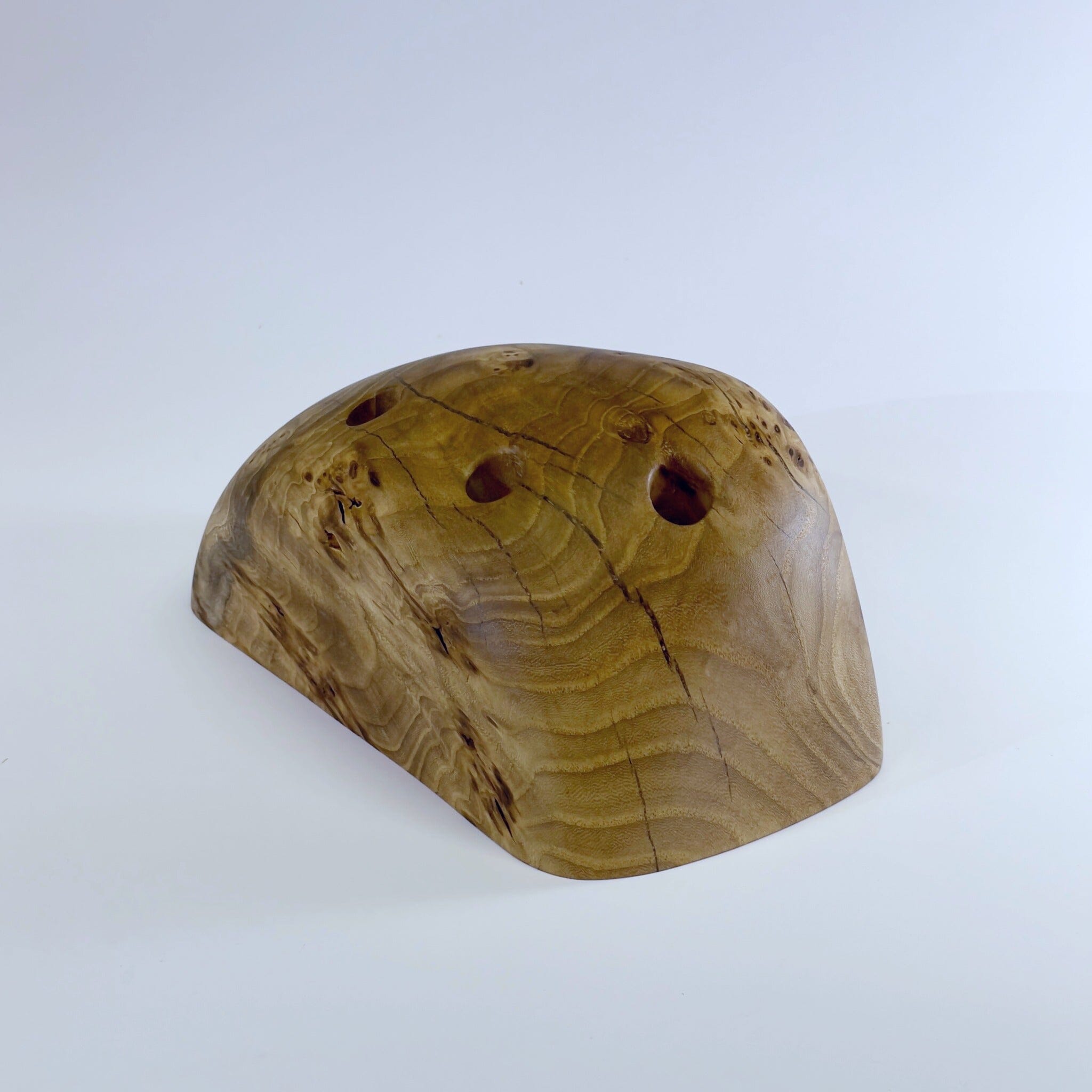 Burl Dugout Holds Ground Up Grips