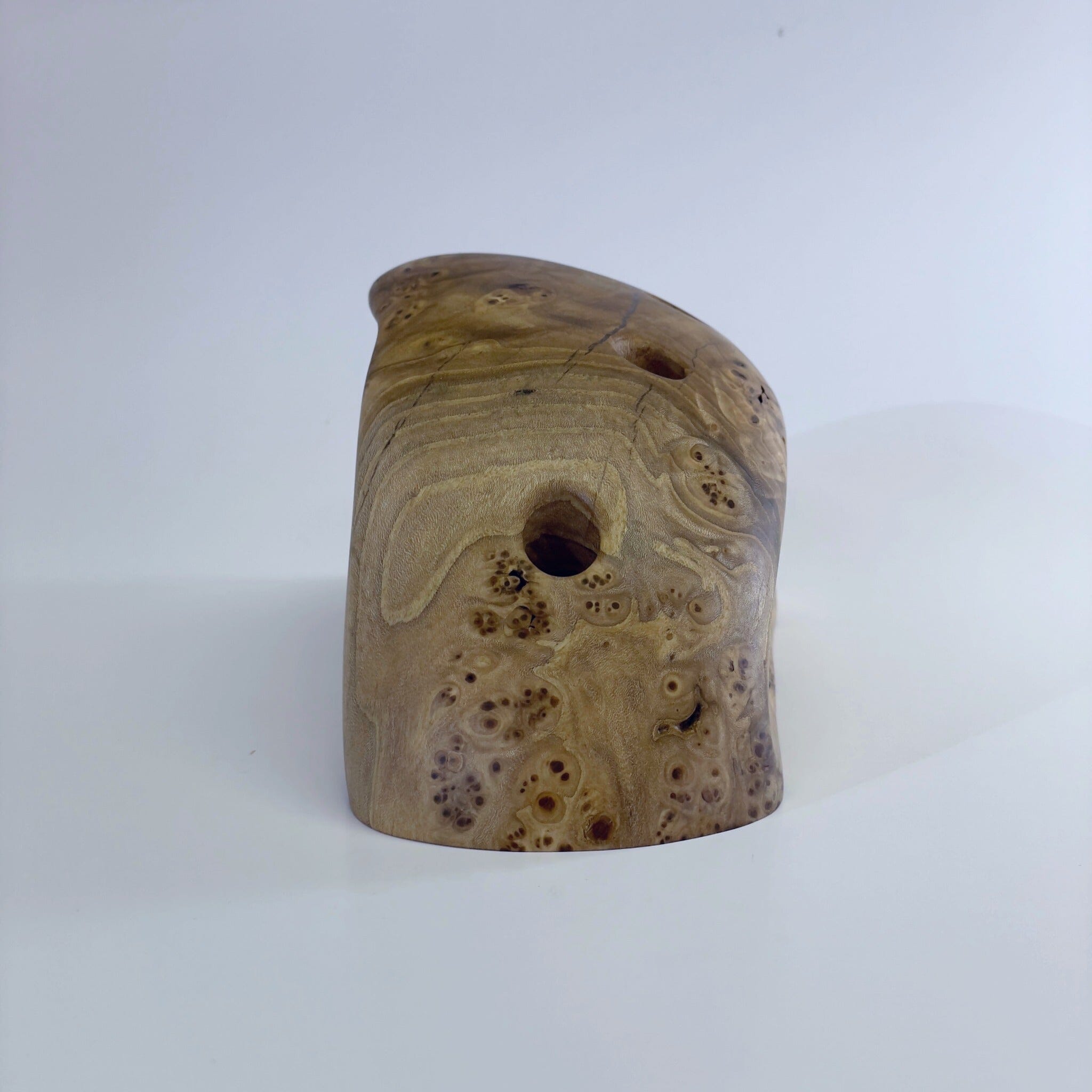 Burl Dugout Holds Ground Up Grips