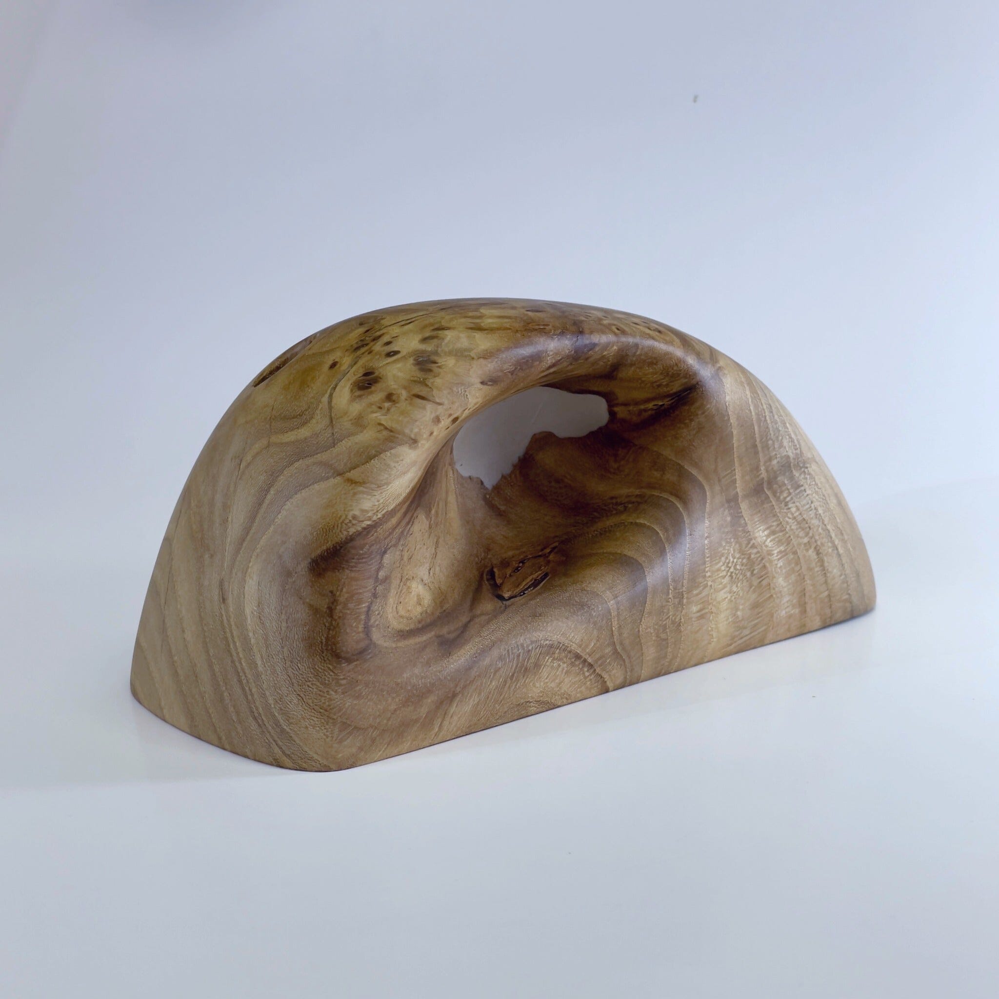 Burl Dugout Holds Ground Up Grips