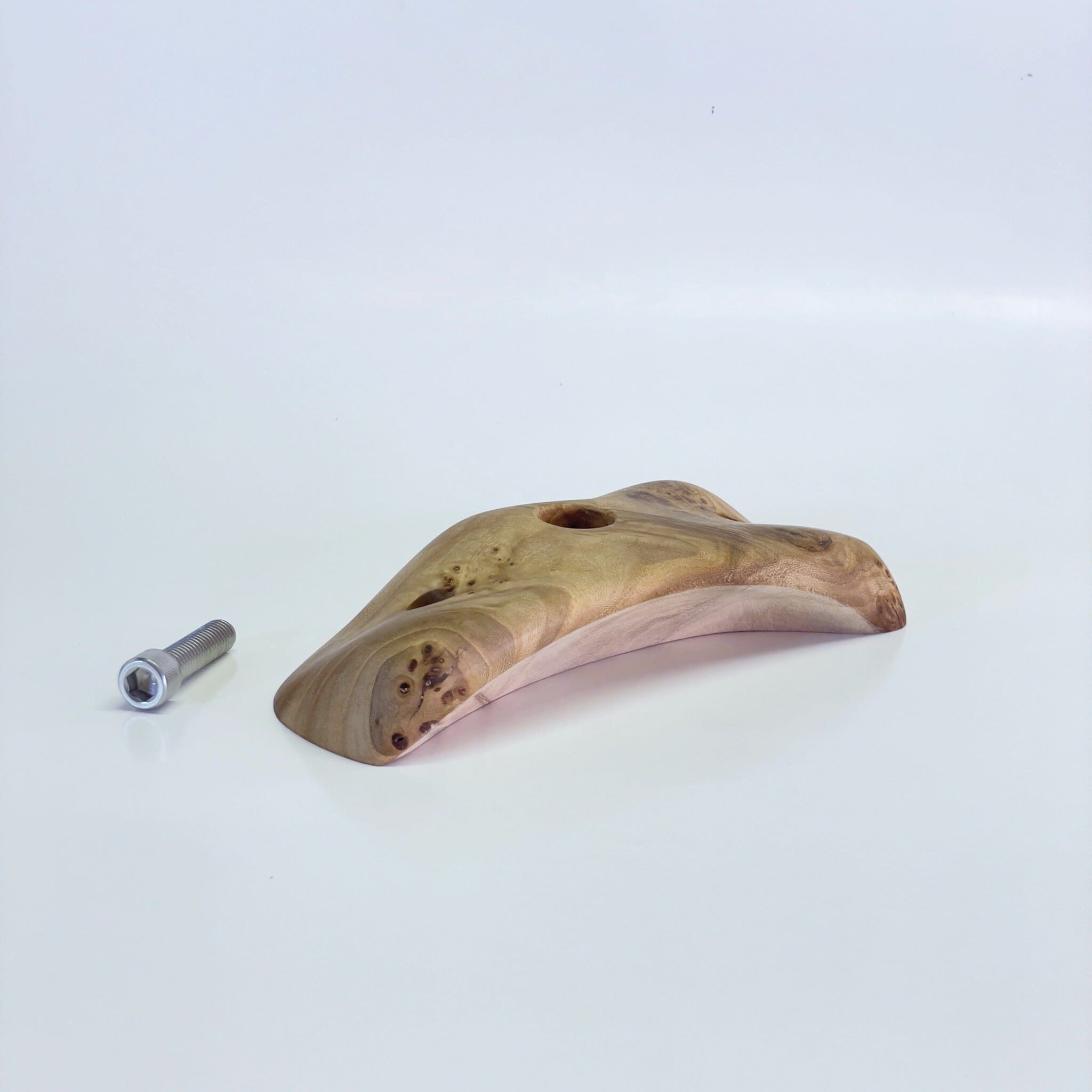 Burl Finger Bucket Holds Ground Up Grips