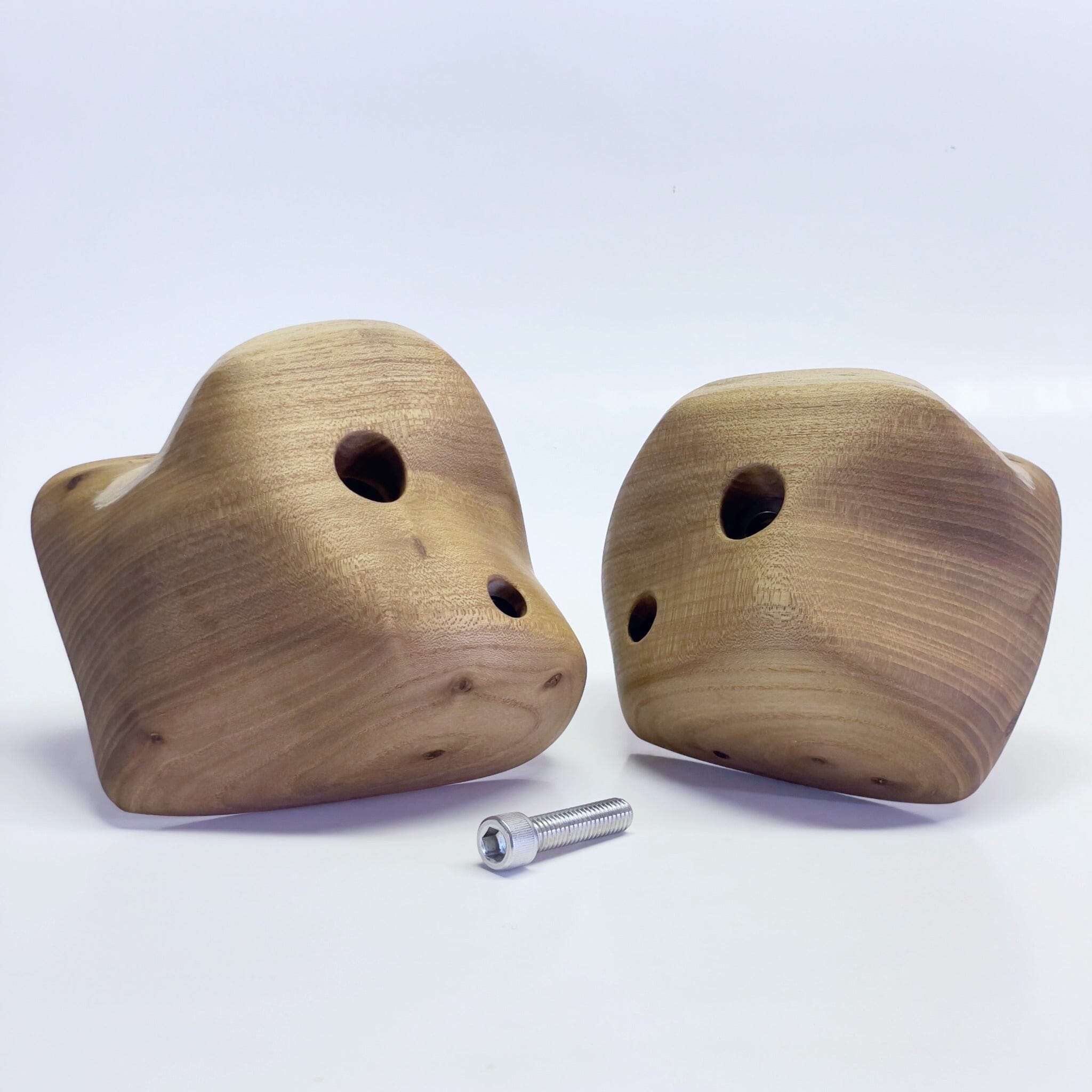 Elm Kareems Holds Ground Up Grips