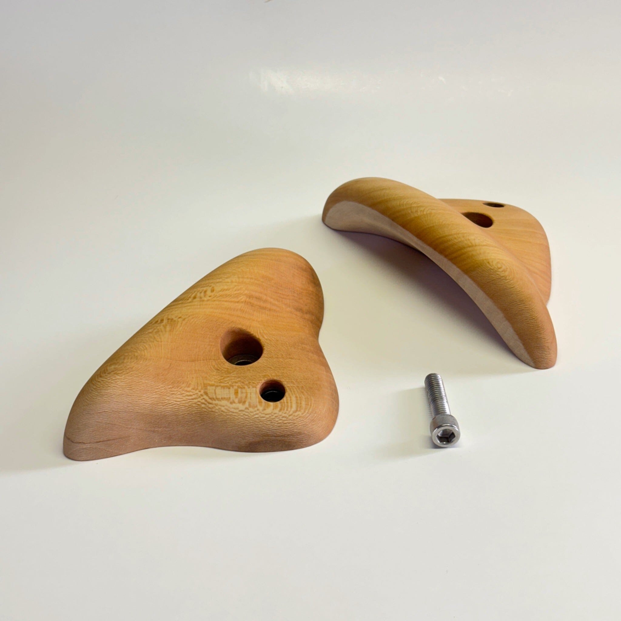 Lipped Jugs Holds Ground Up Grips