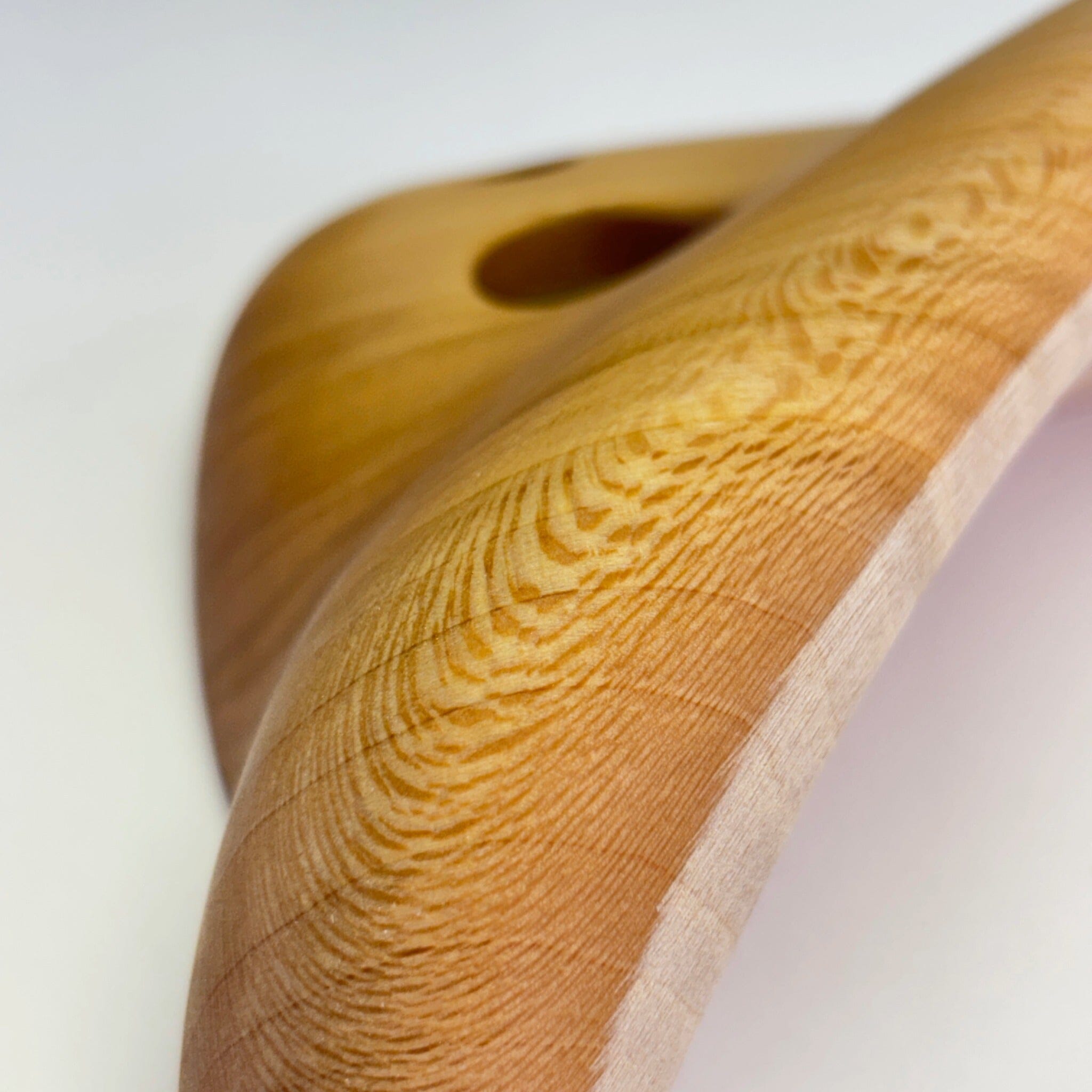 Single Lip Holds Ground Up Grips