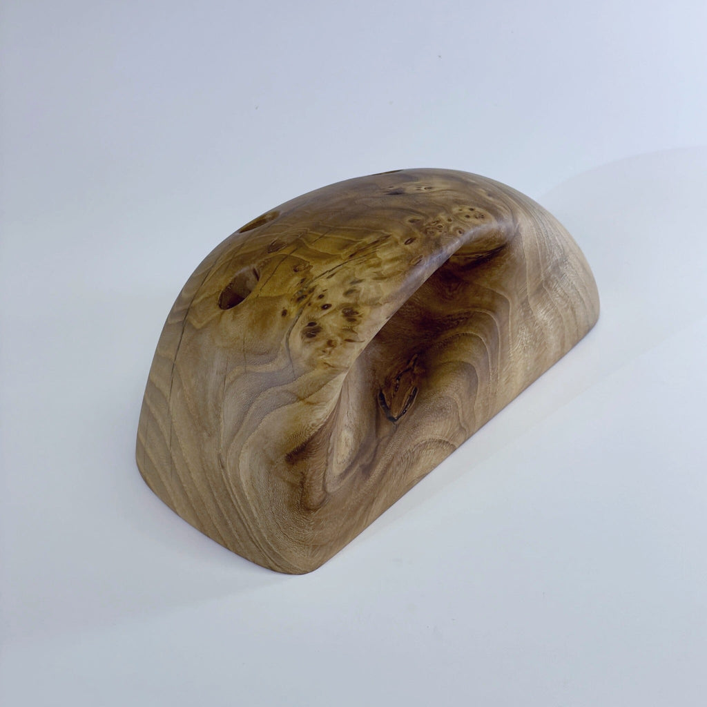 Burl Dugout Holds Ground Up Grips 