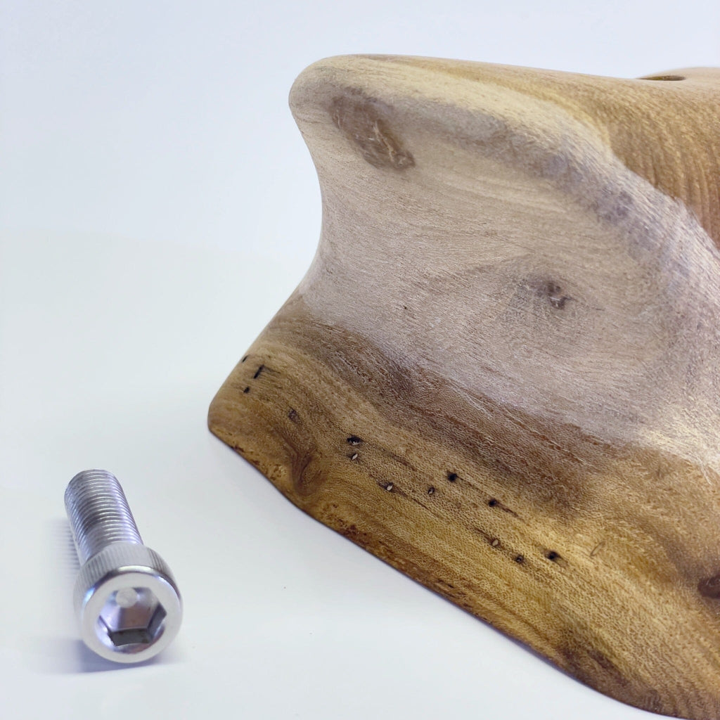 Elm Kareems Holds Ground Up Grips 