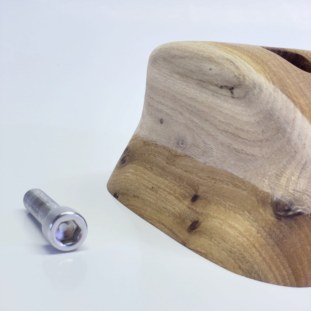 Elm Kareems Holds Ground Up Grips 