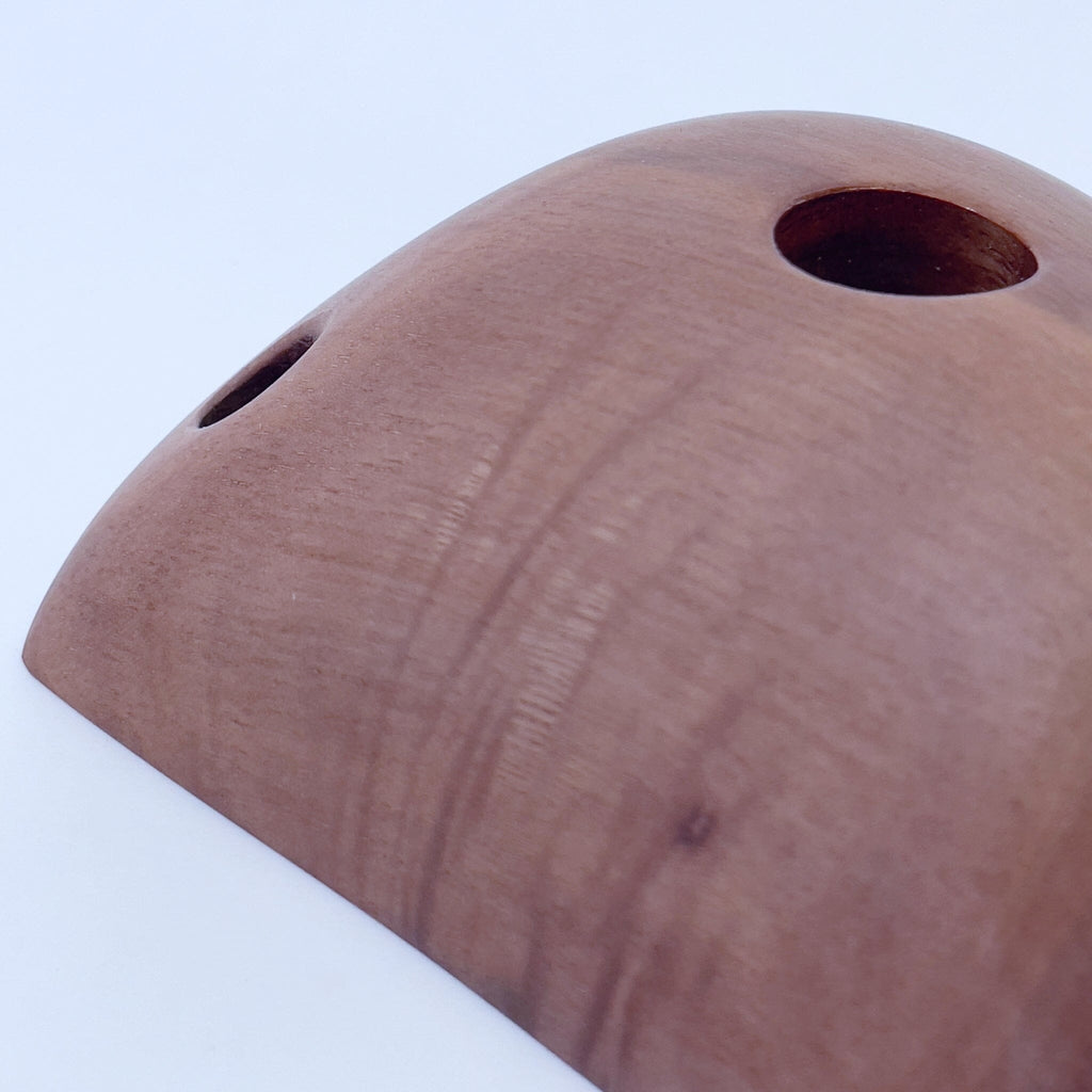 Grape Jugs Holds Ground Up Grips 