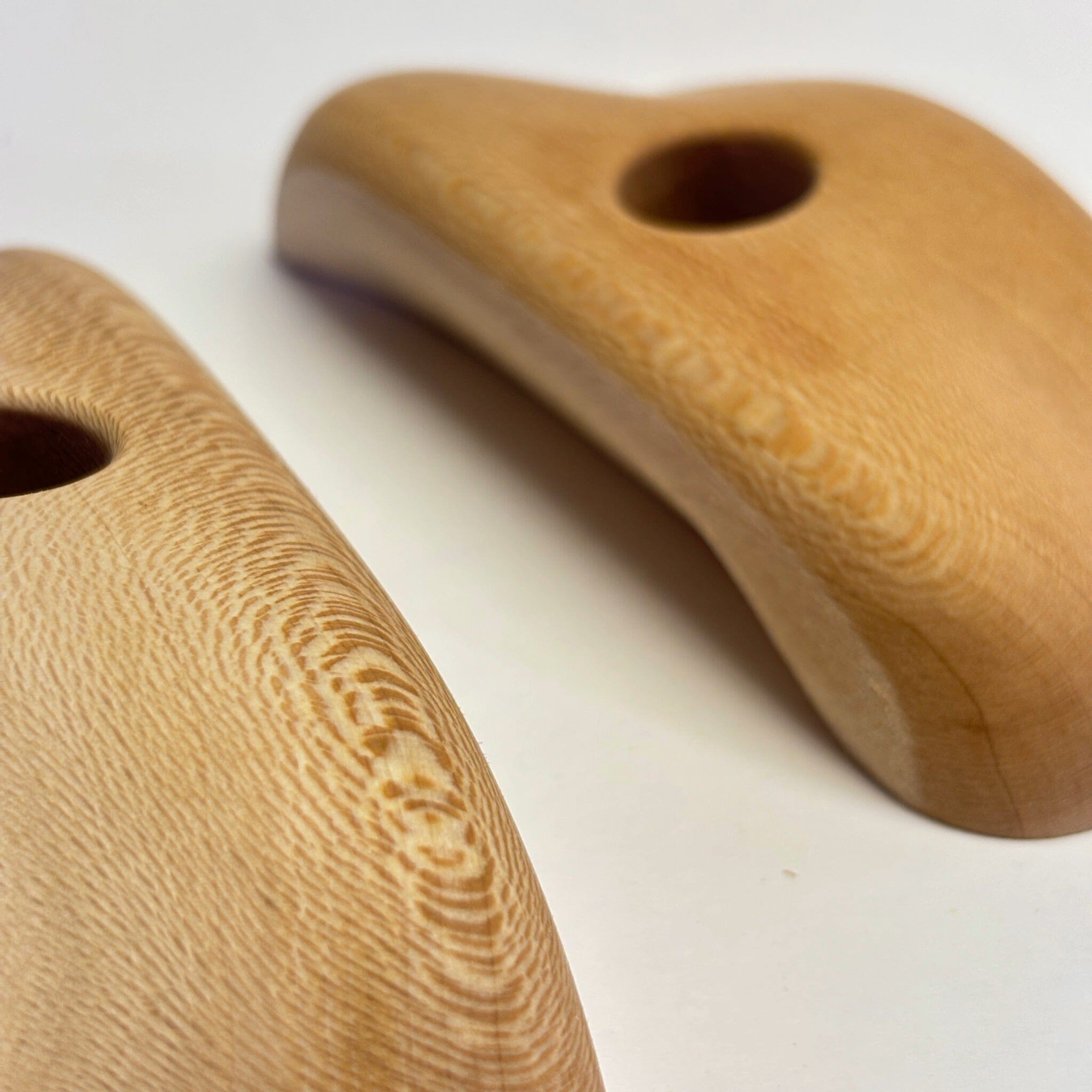 Lipped Edges Holds Ground Up Grips 